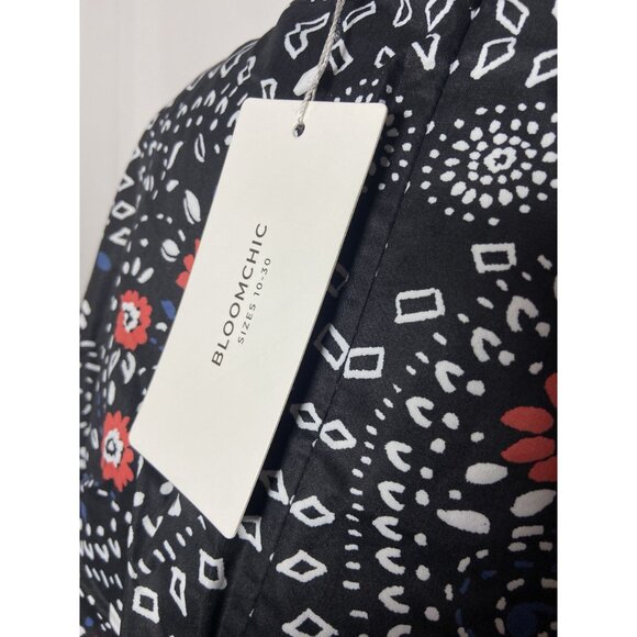 BloomChic Bandana Print Belted Pocket Surplice Neck Romper Black Size 26 NWT - Picture 6 of 16